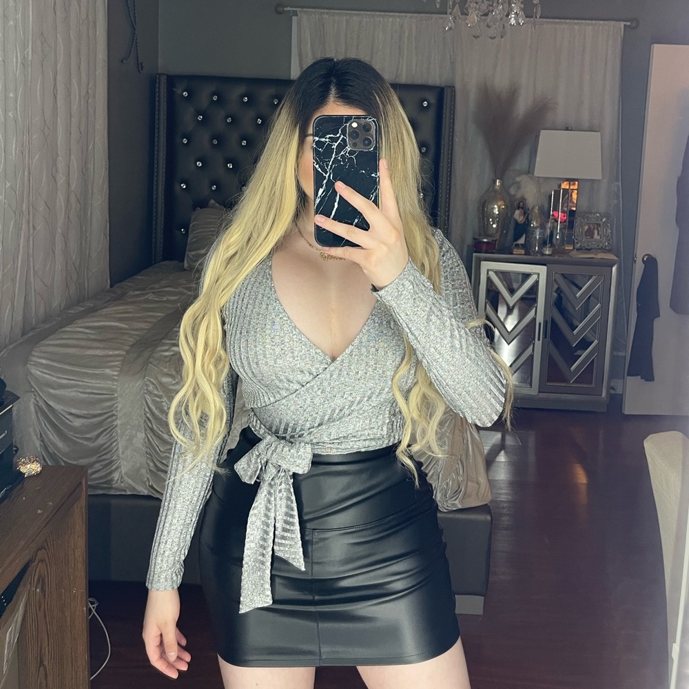 Silver long sleeve bow top